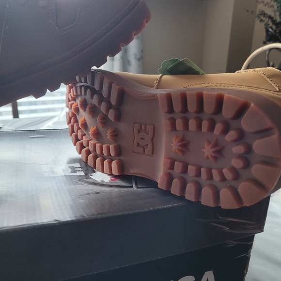 Man's DC Boots - Picture 6 of 9